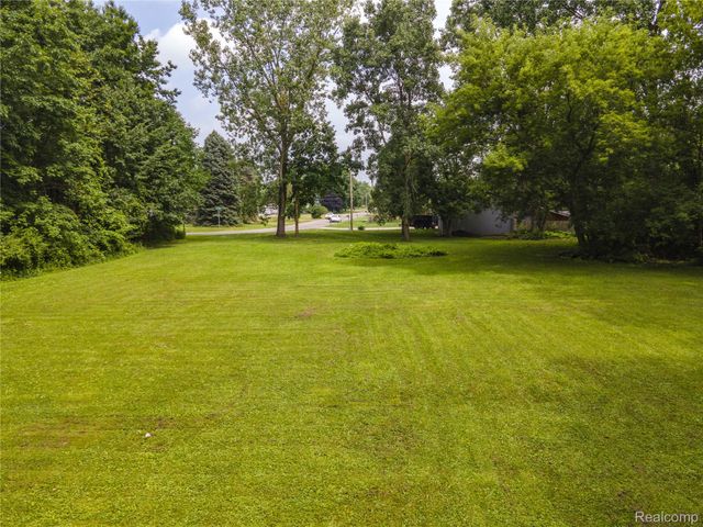 7244 Schoolcraft Drive, Davison Township, MI 48423