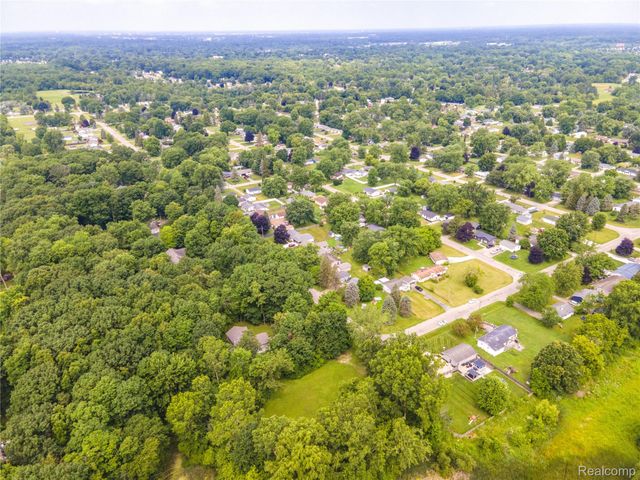 7244 Schoolcraft Drive, Davison Township, MI 48423