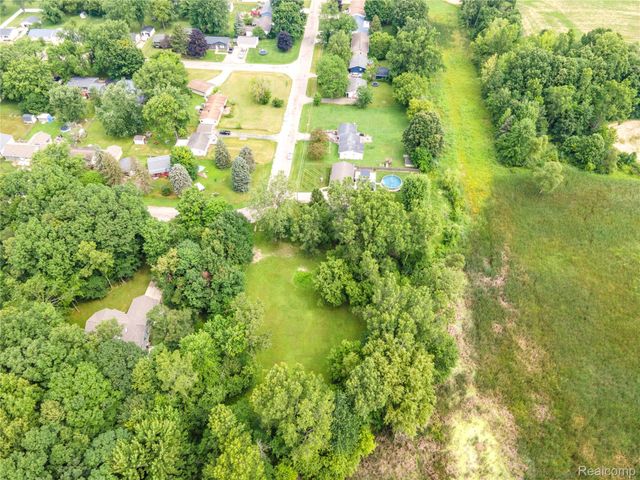 7244 Schoolcraft Drive, Davison Township, MI 48423