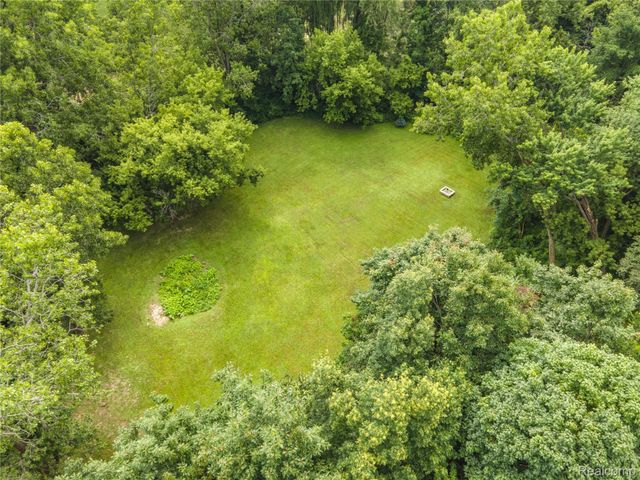 7244 Schoolcraft Drive, Davison Township, MI 48423