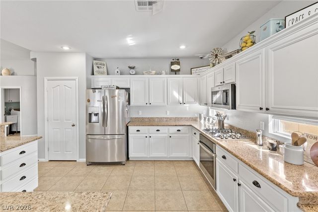 9713 Paso Fino Street, Las Vegas, NV 89143