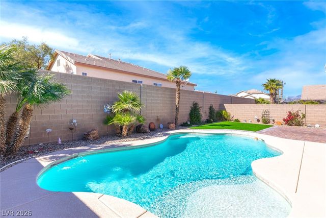 9713 Paso Fino Street, Las Vegas, NV 89143