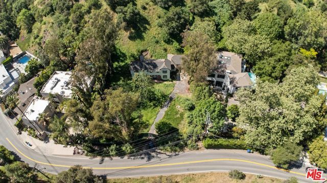 2221 Benedict Canyon Drive, Beverly Hills, CA 90210
