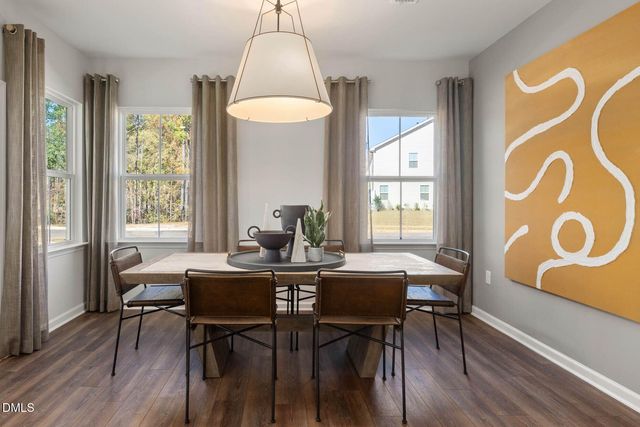 689 Fosterton Cottage Way, Raleigh, NC 27603