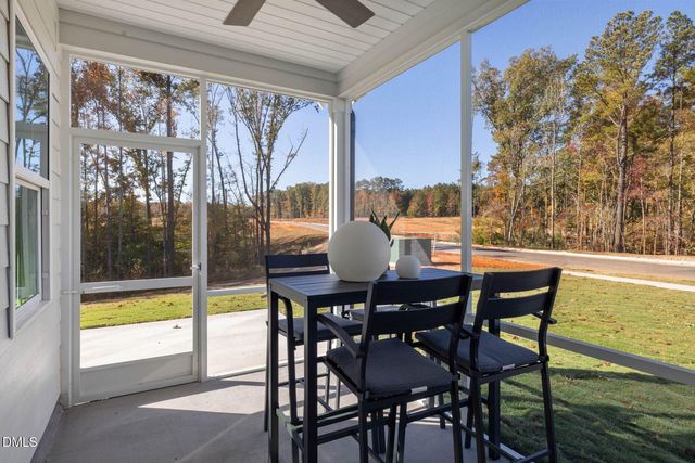 689 Fosterton Cottage Way, Raleigh, NC 27603