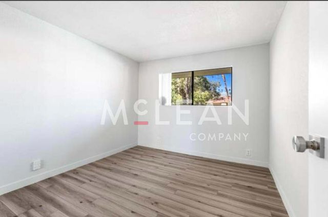 2809 N Los Felices Circle E 212, Palm Springs, CA 92262