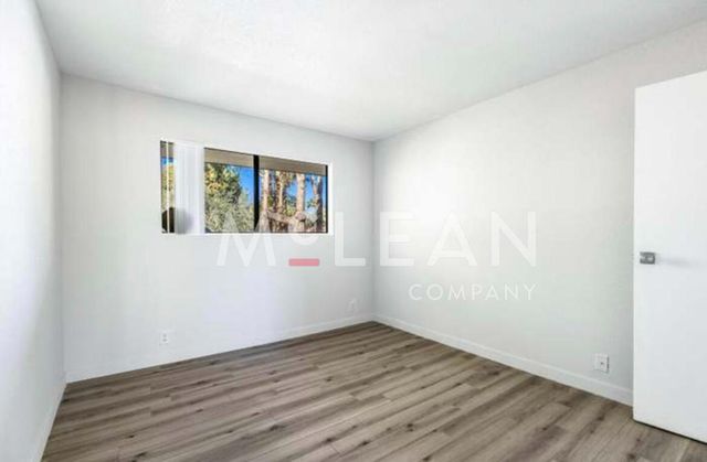 2809 N Los Felices Circle E 212, Palm Springs, CA 92262