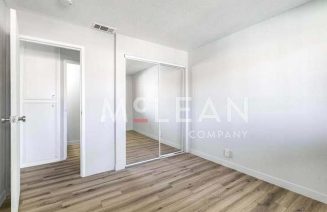 2809 N Los Felices Circle E 212, Palm Springs, CA 92262