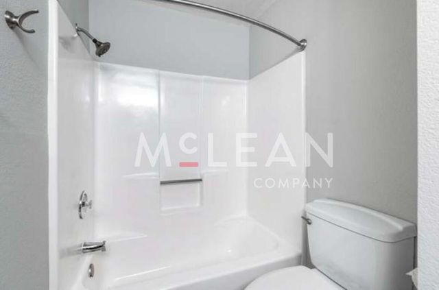 2809 N Los Felices Circle E 212, Palm Springs, CA 92262