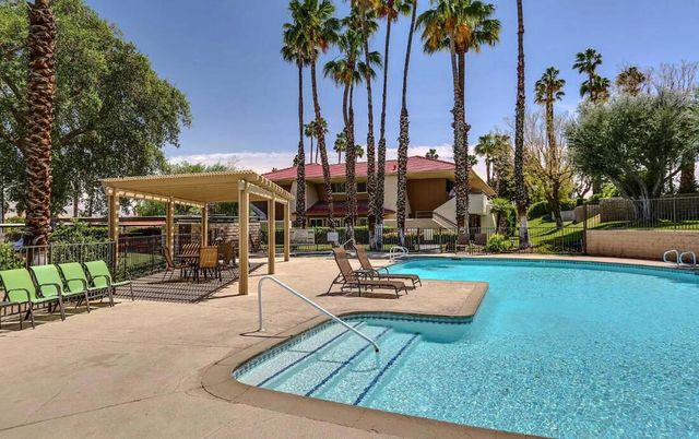 2809 N Los Felices Circle E 212, Palm Springs, CA 92262