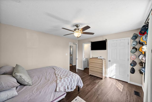 954 Crabapple Ct, Clarksville, TN 37040