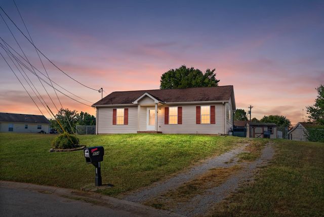 954 Crabapple Ct, Clarksville, TN 37040
