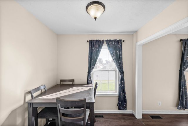 954 Crabapple Ct, Clarksville, TN 37040