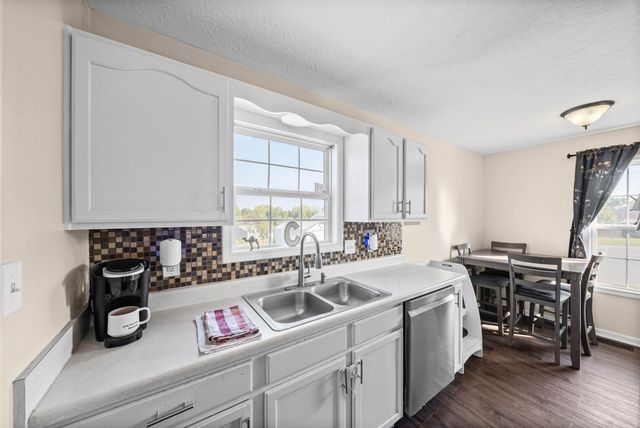 954 Crabapple Ct, Clarksville, TN 37040
