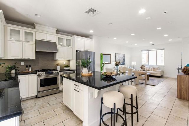 5886 Smoky Quartz Loop, San Jose, CA 95123