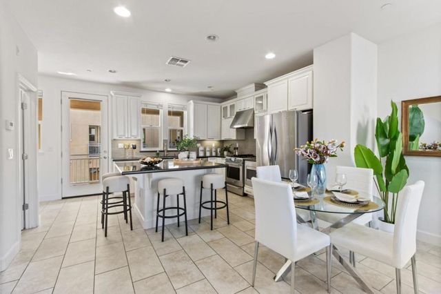 5886 Smoky Quartz Loop, San Jose, CA 95123