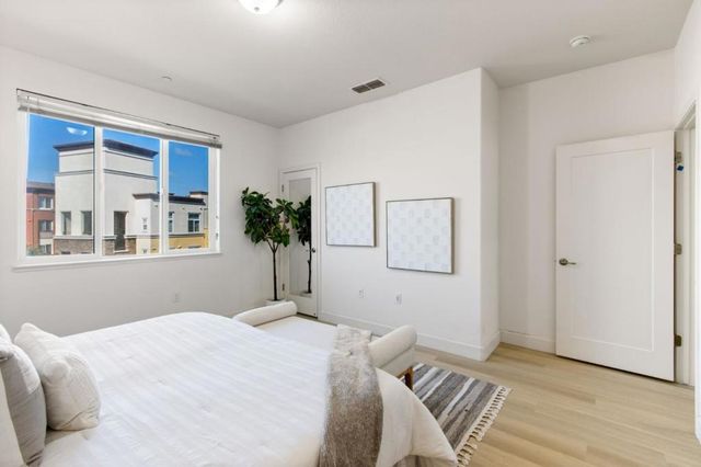 5886 Smoky Quartz Loop, San Jose, CA 95123