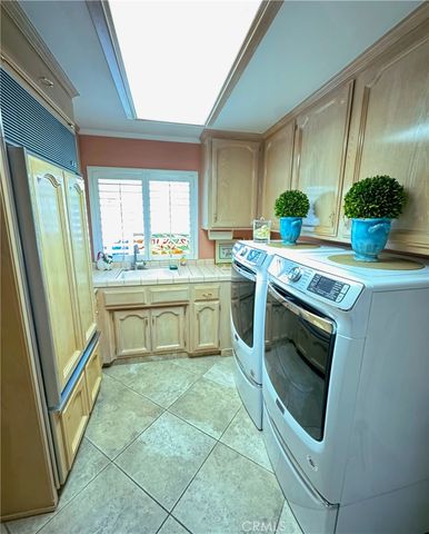 8804 Omeara Court, Bakersfield, CA 93311