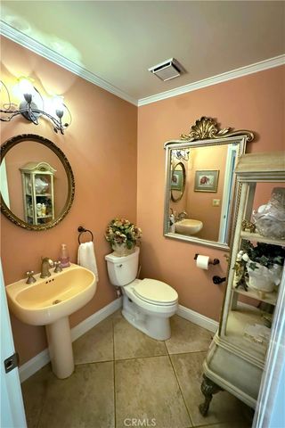 8804 Omeara Court, Bakersfield, CA 93311