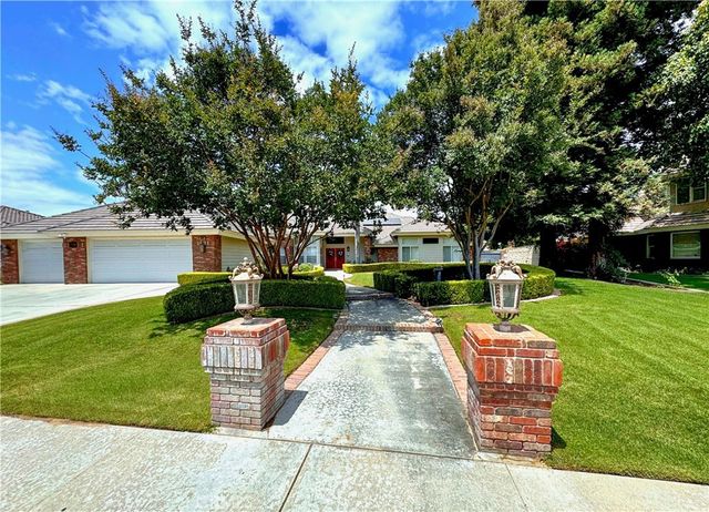 8804 Omeara Court, Bakersfield, CA 93311