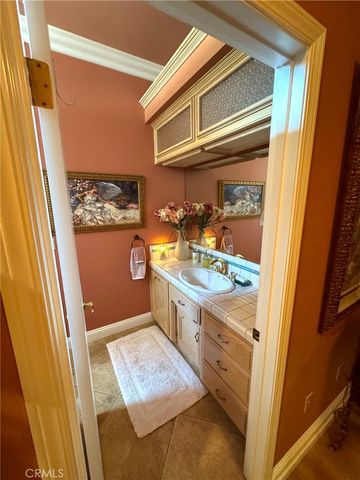 8804 Omeara Court, Bakersfield, CA 93311
