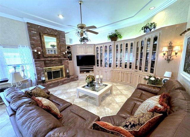 8804 Omeara Court, Bakersfield, CA 93311
