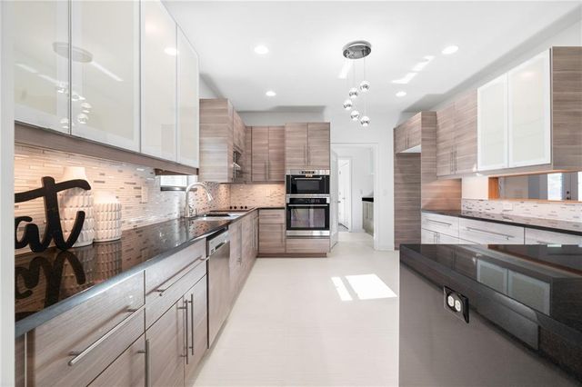 302 Summer Garden Drive, Marietta, GA 30064