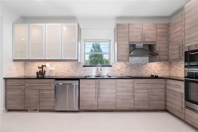 302 Summer Garden Drive, Marietta, GA 30064