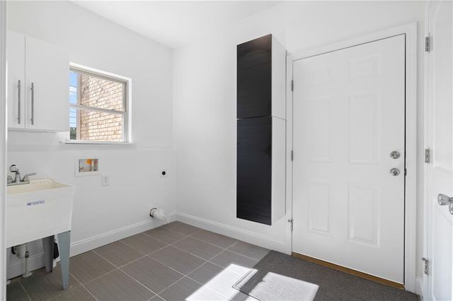 302 Summer Garden Drive, Marietta, GA 30064