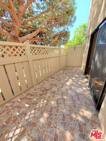 4365 Mclaughlin Avenue 18, Los Angeles, CA 90066