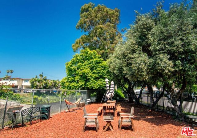 4365 Mclaughlin Avenue 18, Los Angeles, CA 90066