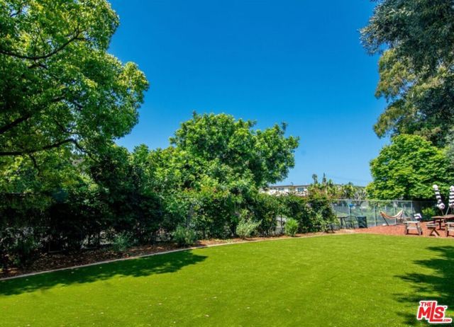 4365 Mclaughlin Avenue 18, Los Angeles, CA 90066