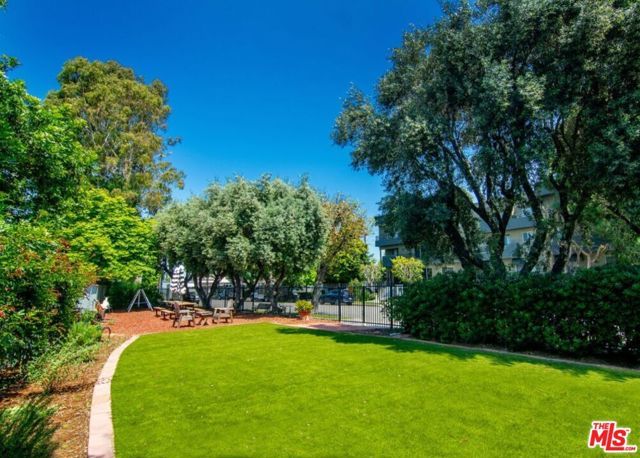 4365 Mclaughlin Avenue 18, Los Angeles, CA 90066