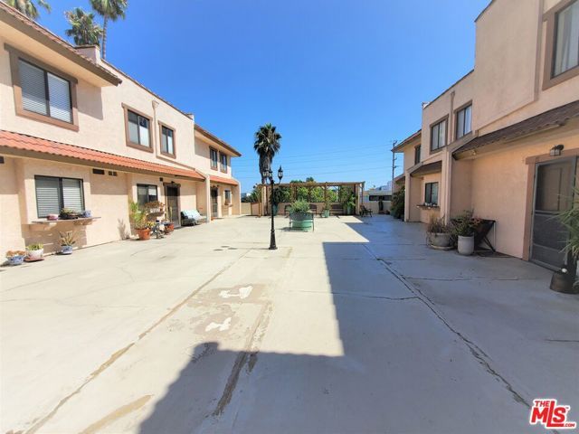 4365 Mclaughlin Avenue 18, Los Angeles, CA 90066