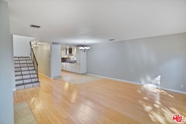 4365 Mclaughlin Avenue 18, Los Angeles, CA 90066