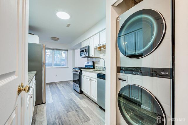 1116 Edison Glen Terrace, Edison, NJ 08837