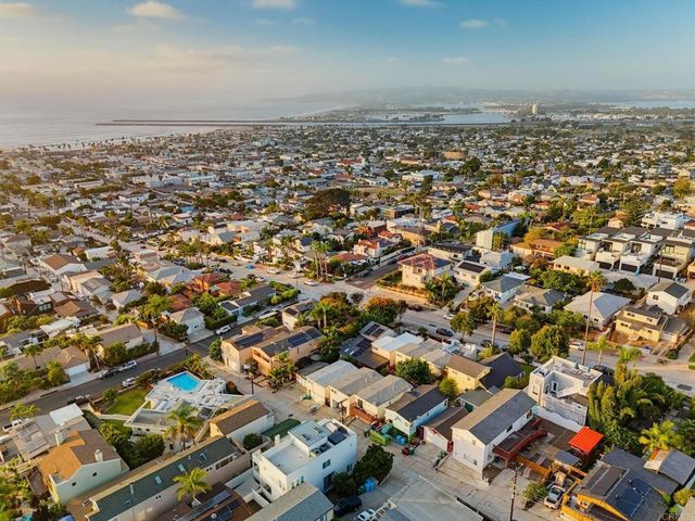 4565 NARRAGANSETT Avenue, San Diego, CA 92107