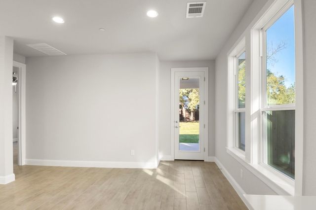 2605 Sam Bass RD 104, Round Rock, TX 78681