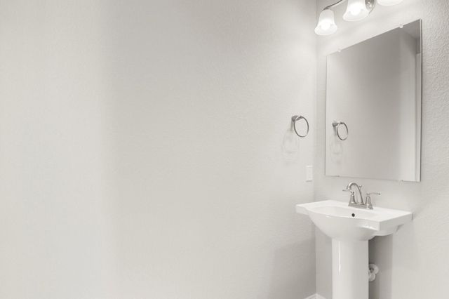 2605 Sam Bass RD 104, Round Rock, TX 78681