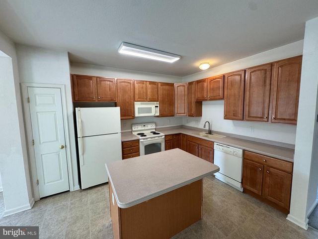 32 TRIBUTARY LN, Millville, DE 19967
