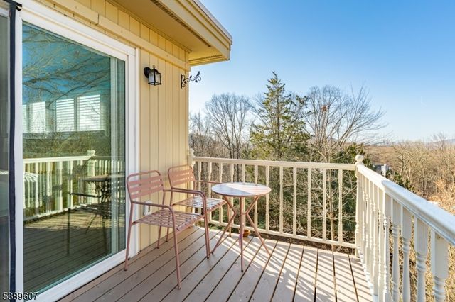 21 Skyview Rd, Ringwood Boro, NJ 07456