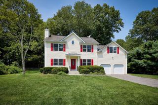331 Overlook Court, Carmel, NY 10512