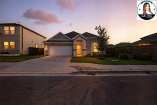 215 Thurman Holt RD, Hutto, TX 78634