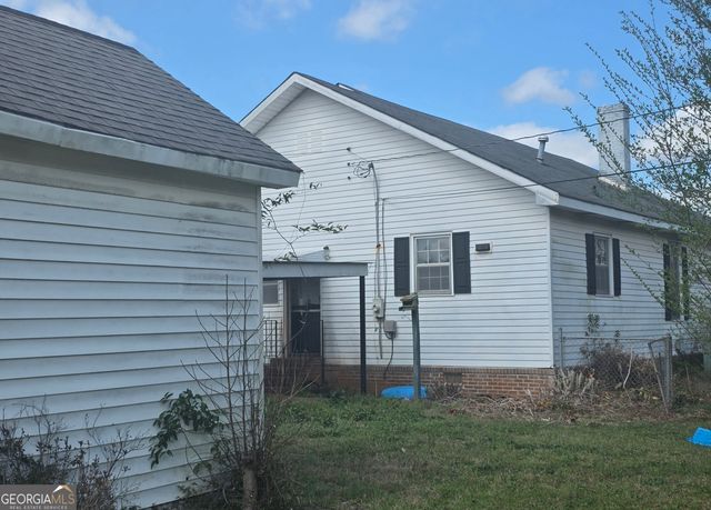 47 Mathis Lake Road, Thomaston, GA 30286