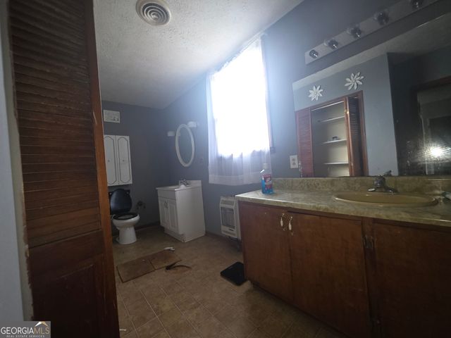 47 Mathis Lake Road, Thomaston, GA 30286