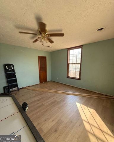 47 Mathis Lake Road, Thomaston, GA 30286