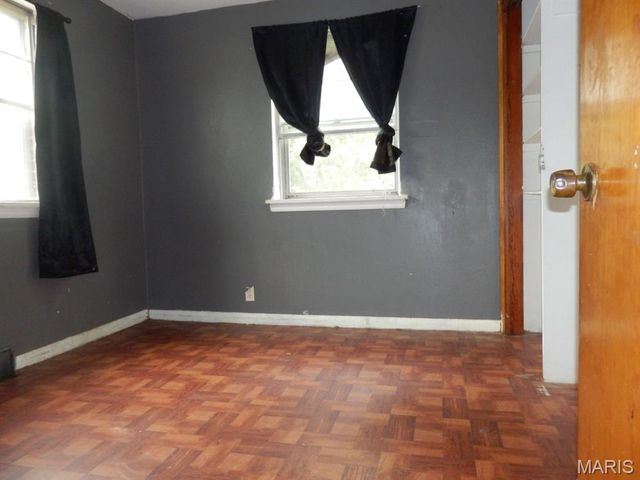 2149 Penfield Avenue, St Louis, MO 63114