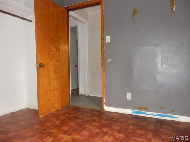 2149 Penfield Avenue, St Louis, MO 63114