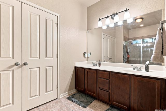 10903 FOX GLOVE FLD, Helotes, TX 78023