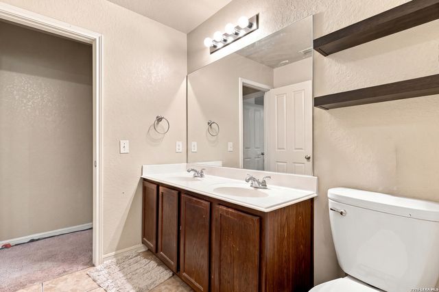 10903 FOX GLOVE FLD, Helotes, TX 78023